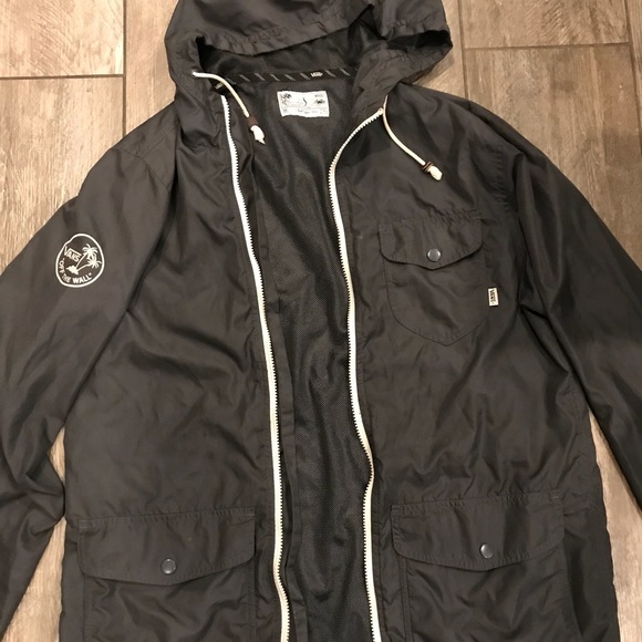 vans off the wall windbreaker